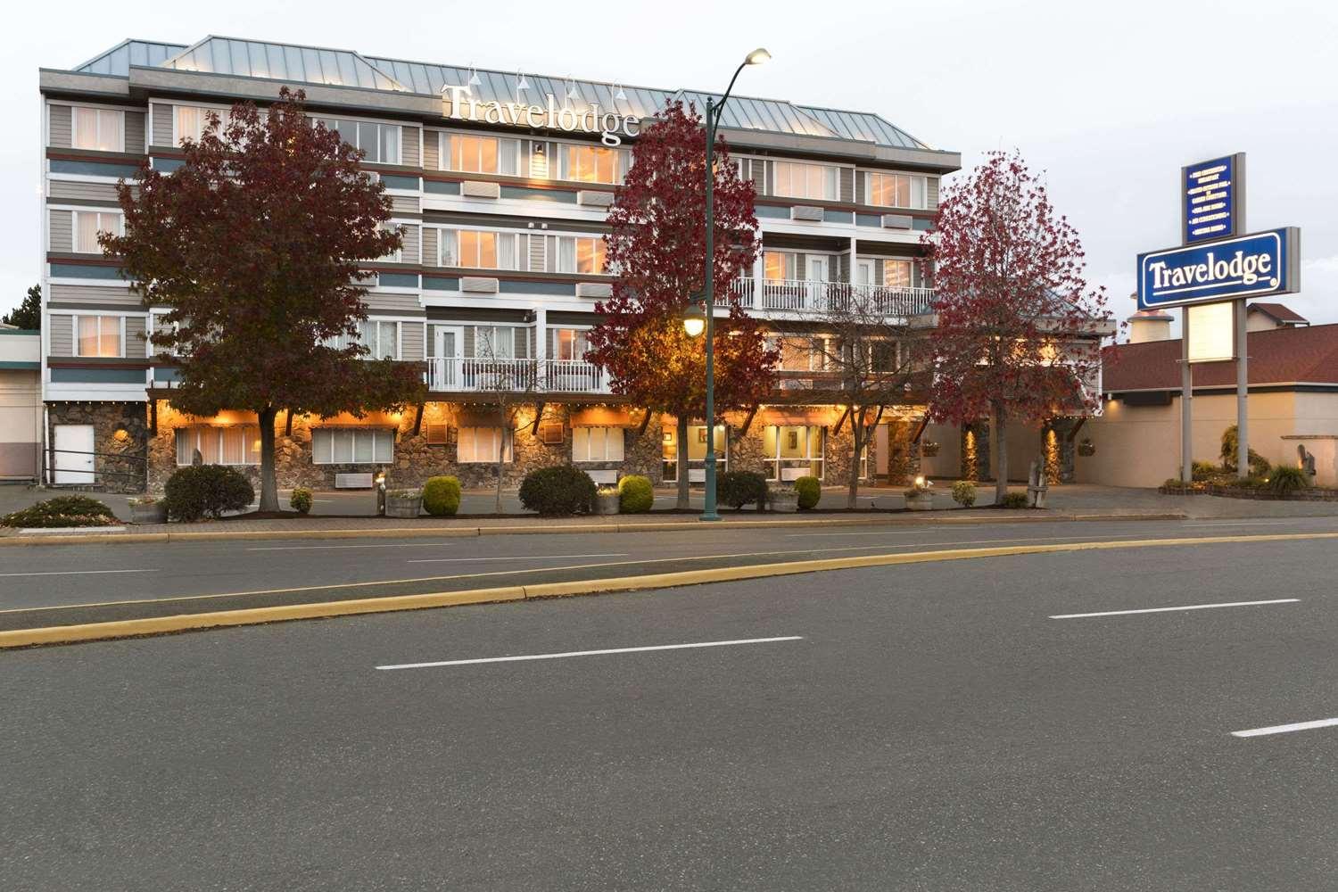 Days Inn By Wyndham Victoria Airport Sidney Exterior foto