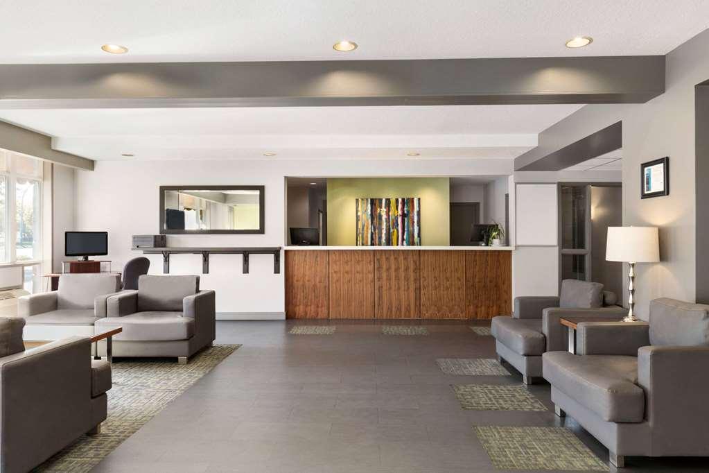 Days Inn By Wyndham Victoria Airport Sidney Interior foto