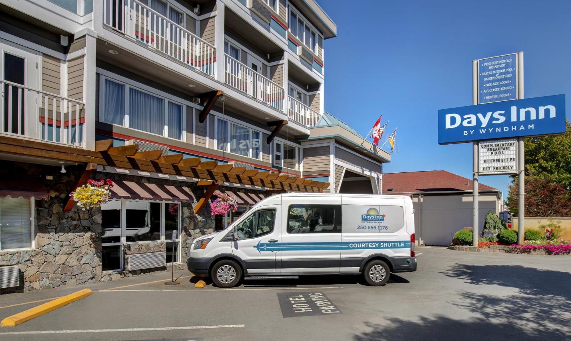 Days Inn By Wyndham Victoria Airport Sidney Exterior foto